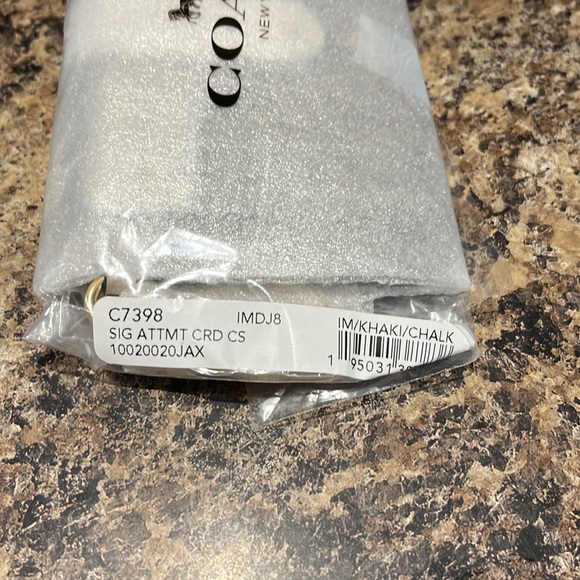 Coach Attachment Card Case In Signature Canvas - Picture 3 of 7